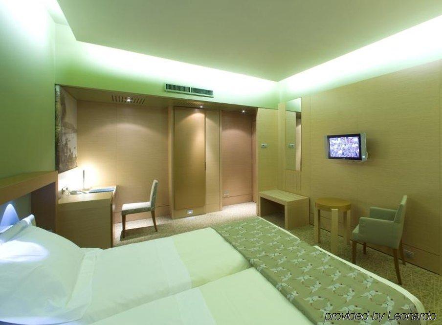 Una Hotels Napoli Hotel Nápoles